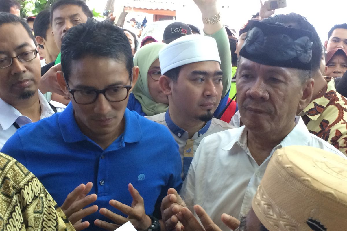 Sandiaga Uno saat masih menjadi Cawagub DKI Jakarta, di Pasar Perumnas Klender, Jakarta Timur, Rabu (8/2/2017).