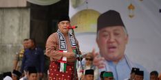 Hadiri Milad Ke-111 Muhammadiyah, Gubernur Riau: Bersama Kita Hadapi Tantangan