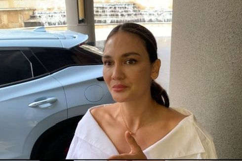 Harapan Luna Maya Tahun 2024: Tidak Ada Perang Lagi, Please Stop!