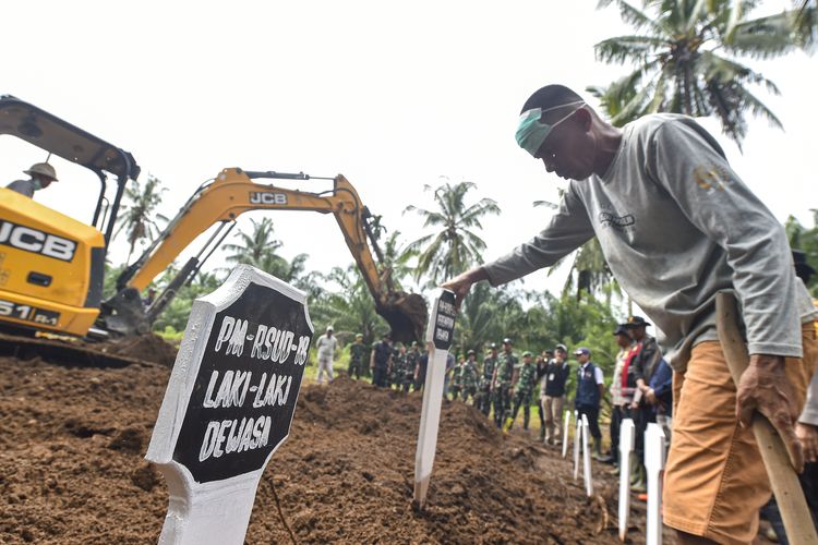 Sang Ibu Pingsan di Rumah Sakit, Kisah Duka Keluarga Nabila Korban Banjir Bandang di Agam