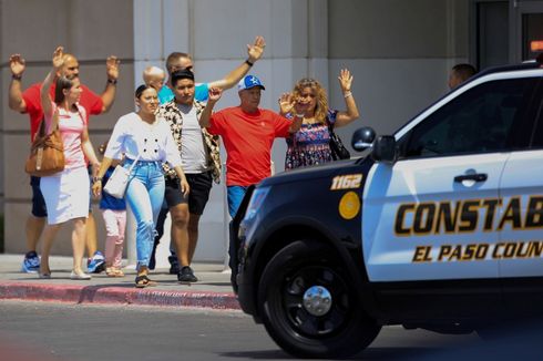 Penembakan Massal Walmart Texas, Pengunjung Sembunyi Dalam Kontainer