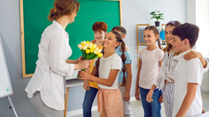 Doa Hari Guru Nasional 2025 Kemendikdasmen: Teks Resmi dan Makna di Baliknya