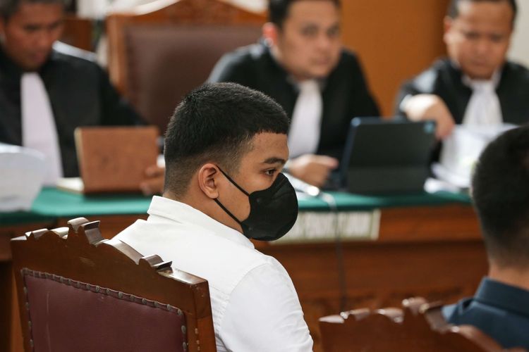 Shane Lukas, terdakwa penganiayaan remaja berinisial D menjalani sidang di Pengadilan Negeri (PN) Jakarta Selatan, Selasa (13/6/2023). Agenda sidang lanjutan kali ini mendengarkan keterangan saksi salah satunya orang tua D, Jonathan Latumahina.