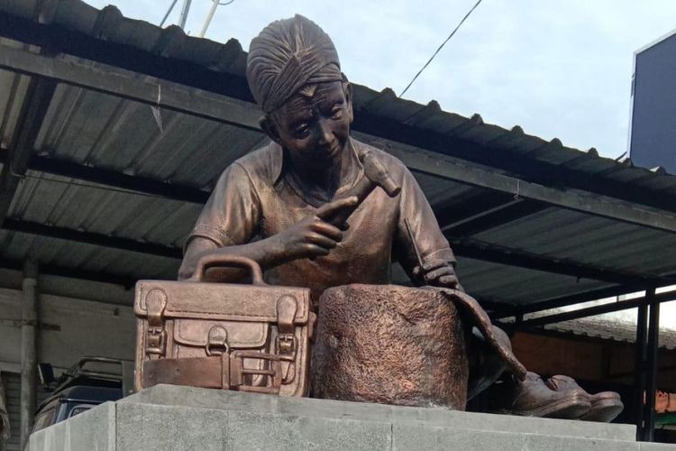 Patung yang ada di Desa Wisata Manding, Bantul, Daerah Istimewa Yogyakarta.
