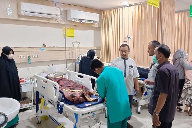 Penumpang bus selamat menjalani perawatan medis di Rumah Sakit Siaga Medika Pemalang