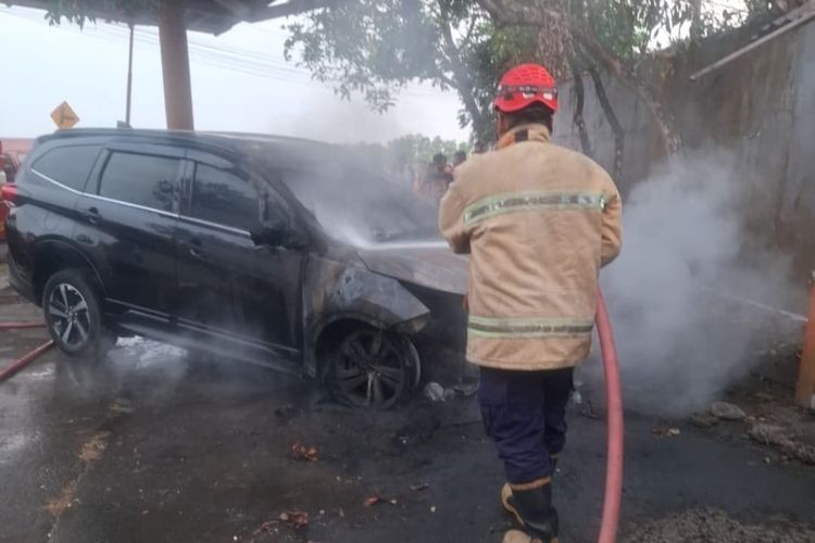 Toyota Rush Terbakar di Purworejo, Berawal dari Suhu AC Berubah Panas