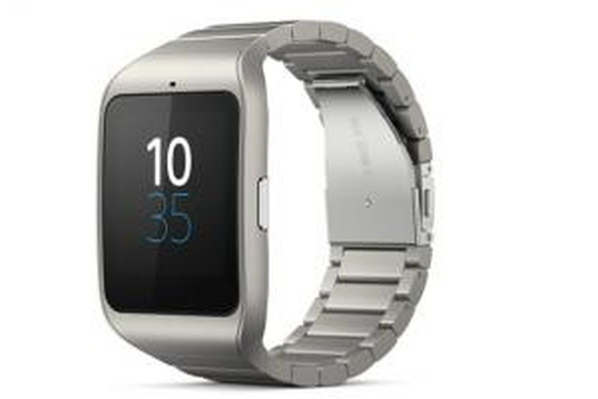 Jam tangan pintar Sony Smartwatch 3 dalam balutan bahan stainless steel