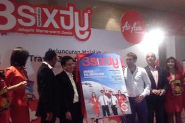 Peluncuran majalah Travel3Sixty Indonesia oleh maskapai penerbangan AirAsia di Hotel Ritz Carlton, Jakarta, Senin (17/2/2014).