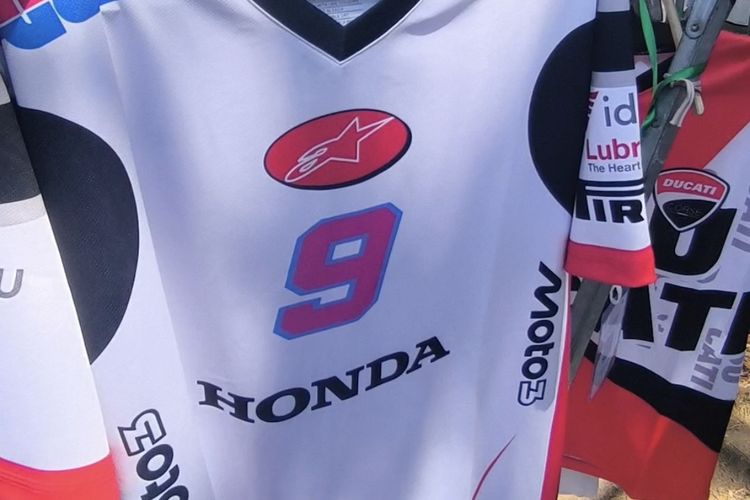 Jersey Veda Ega Banyak Dicari di Mandalika, Pedagang Lokal Ketiban Rezeki