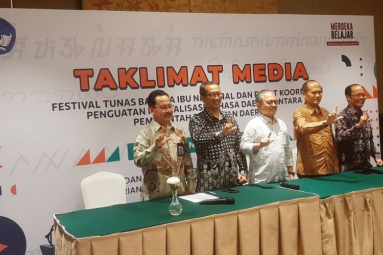 Taklimat media yang digelar oleh Badan Pengembangan dan Pembinaan Bahasa (Badan Bahasa), Kemendikbud Ristek, dalam rangkaian Festival Tunas Bahasa Ibu Nasional (FTBIN) pada 1?5 Mei 2024 di Jakarta.
