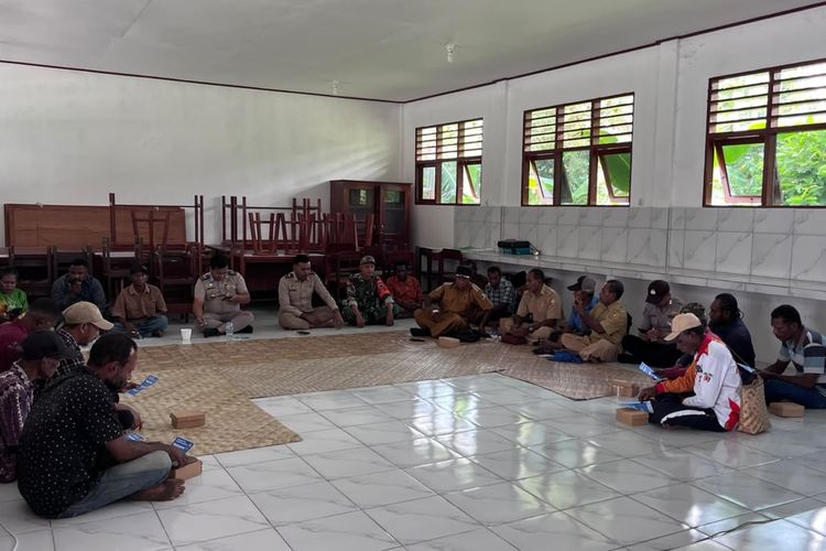 Petakan Tata Kelola Agraria Kawasan Transmigrasi, Tim Ekspedisi Patriot Unhas Inisiasi Forum Diskusi di Fakfak Timur