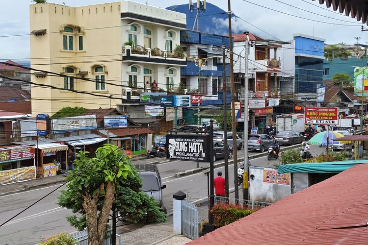 Tampak depan jalanan Museum Rumah Kelahiran Bung Hatta di Bukittinggi, Sumatera Barat, Sabtu (5/4/2025). 