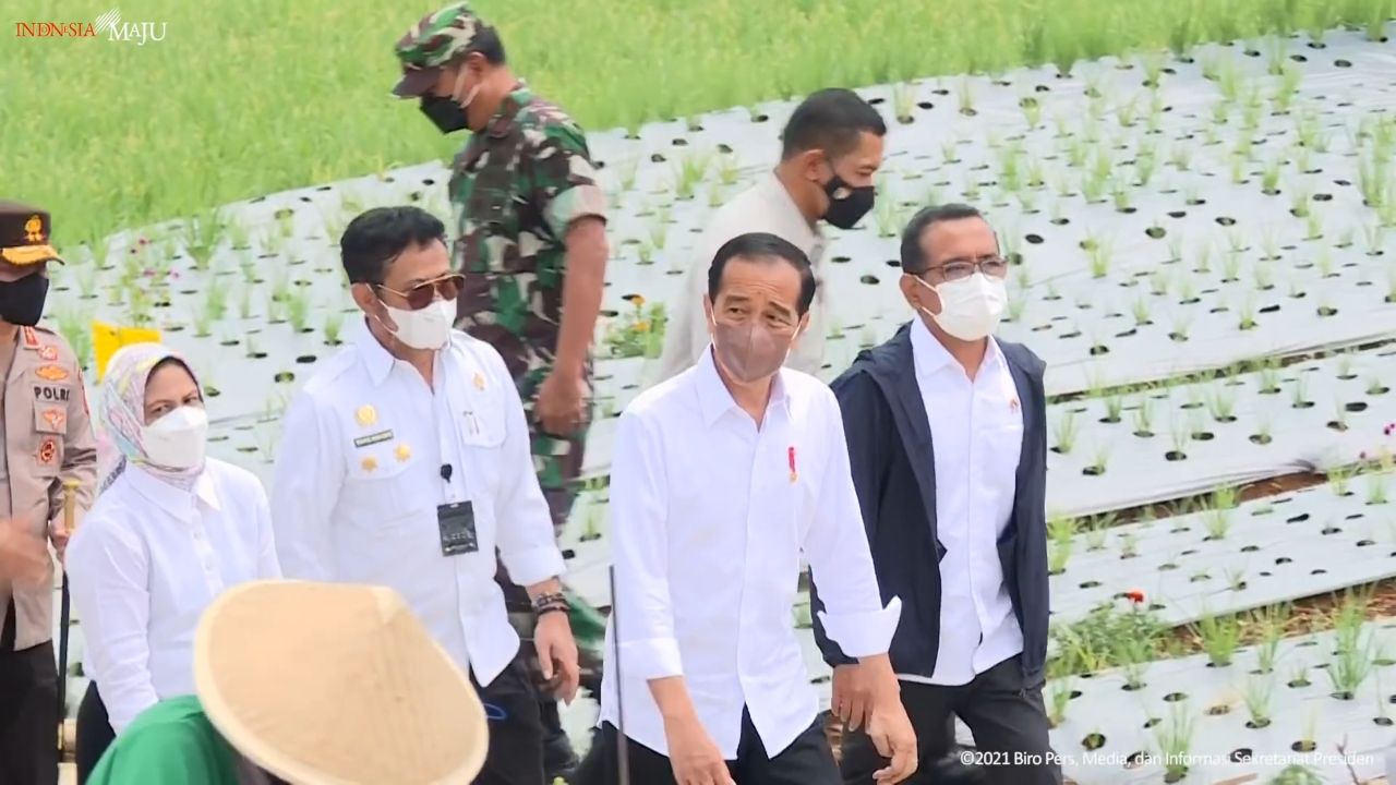Jokowi Terkejut Dengar Luas Tanah Warga: Tanah Rumah Saya Aja Hanya 600 Meter