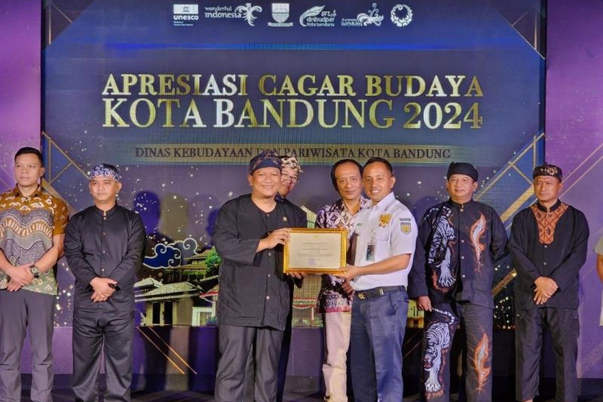 KAI Terima Penghargaan di Ajang Apresiasi Cagar Budaya Kota Bandung 2024