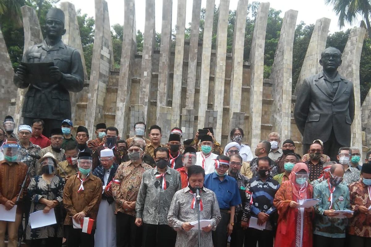 Deklarasi Koalisi Aksi Menyelamatkan Indonesia (KAMI) di Tugu Proklamasi, Jakarta, Selasa (20/8/2020). Hadir sejumlah tokoh seperti Din Syamsuddin, Gatot Nurmantyo, dan Said Didu.