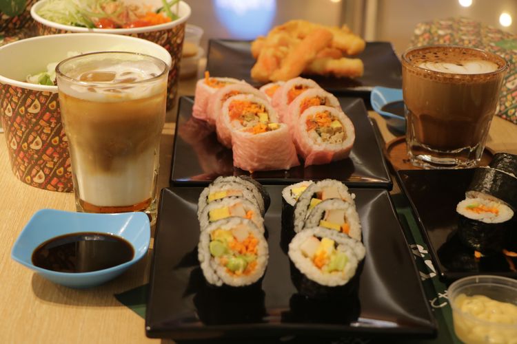 Varian makanan dan minuman di Maki-San