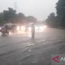 Jalan DI Panjaitan Cawang Terendam Banjir, Ketinggian Sempat Capai 40 cm