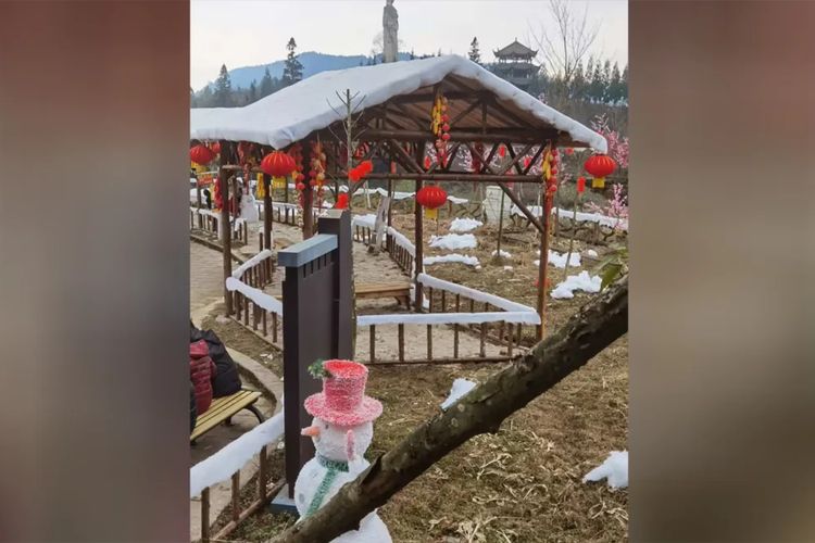 Tempat Wisata di China Klaim Punya Salju, Turis Tertipu Ternyata Cuma Kapas