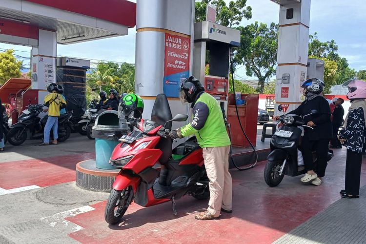 Harga Pertamax Melonjak, SPBU di Padang Antisipasi Konsumen Kaget Saat Isi BBM
