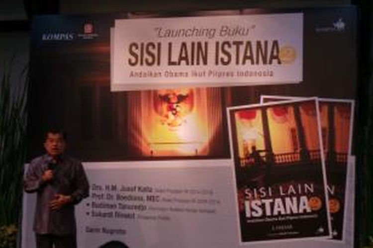 Wakil Presiden Jusuf Kalla memberikan sambutan dalam peluncuran buku 