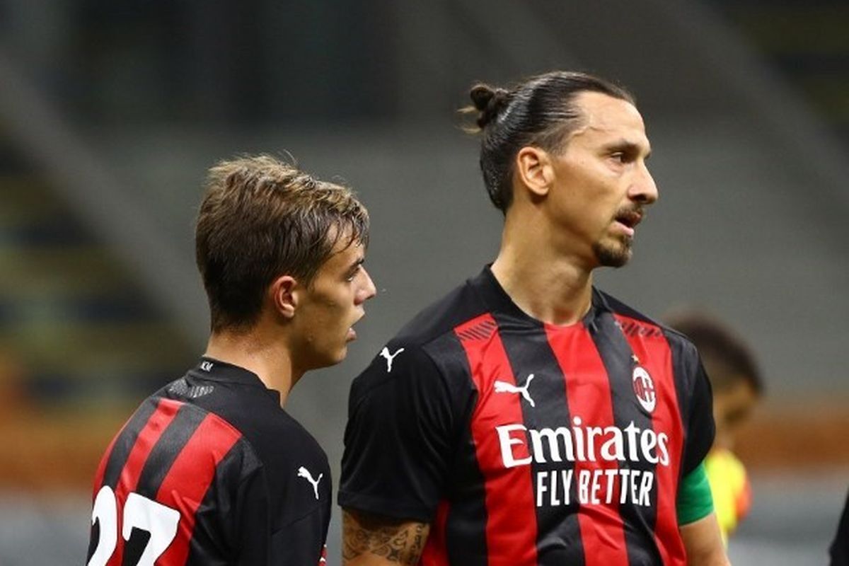Pemain AC Milan Daniel Maldini dan Zlatan Ibrahimovic.