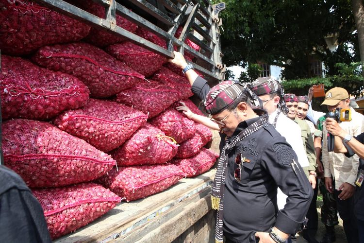 Mentan SYL mengatakan, sebanyak 25 truk atau 175 ton dilepas ke Pasar Induk Kramat Jati, Jakarta Timur (Jaktim).