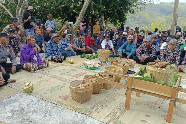 Tradisi 'Njaluk Udan' di Kapanewon Purwosari, Gunungkidul. Jumat (6/10/2023)