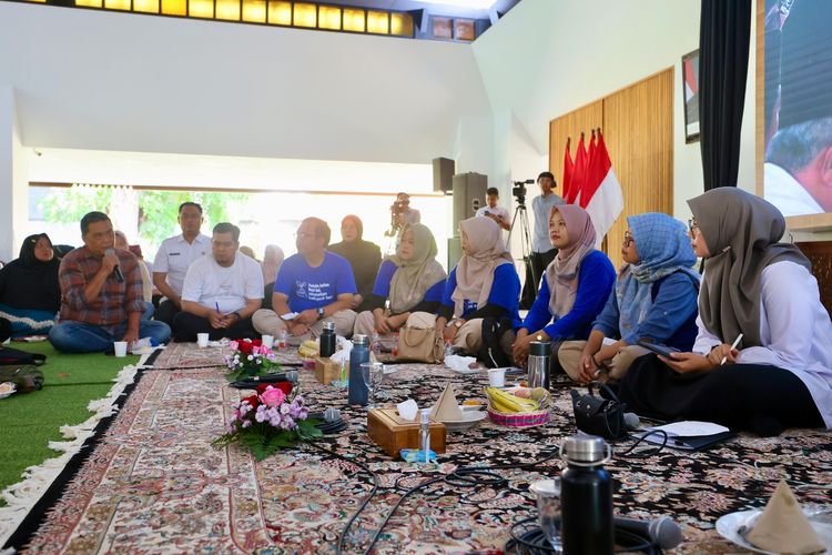 Guru Mengeluh Bangku Sekolah Keropos, Bupati Banyuwangi Akan Cek Dana BOS Daerah