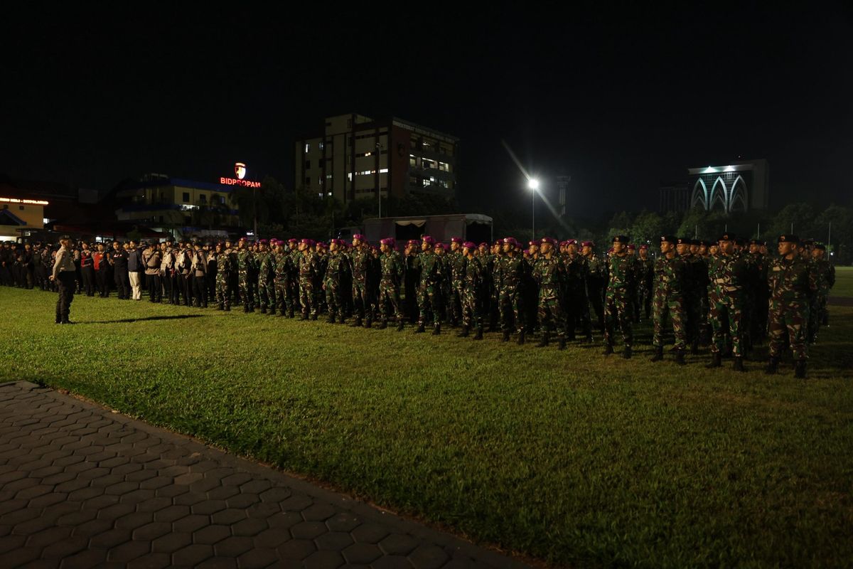 Apel Patroli Polda Jatim dari personel gabungan setelah demo dua hari, Minggu (31/8/2025).