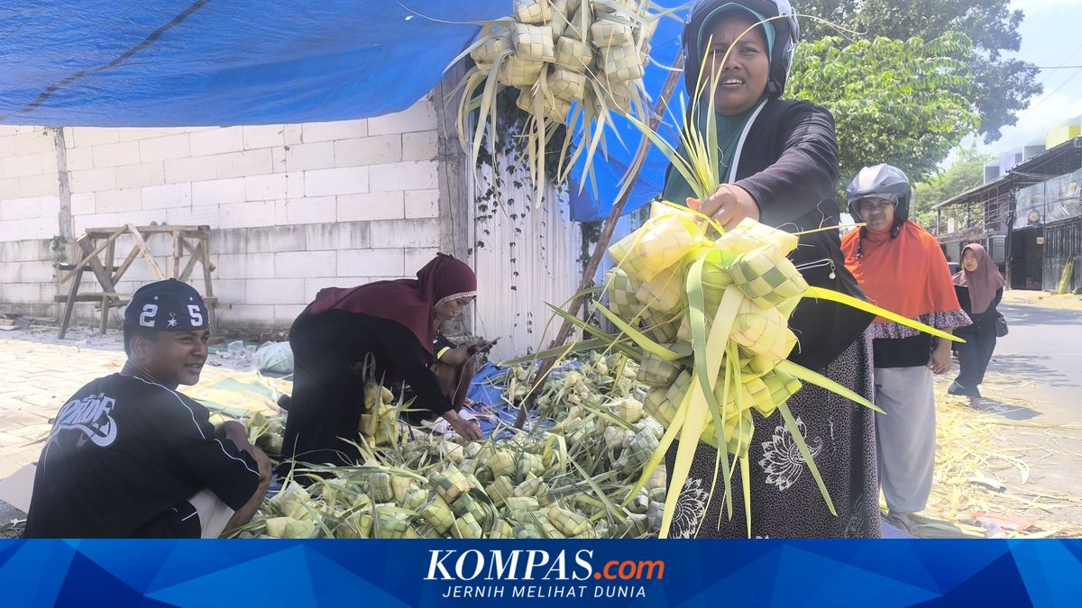 Pasar Musiman Jelang Lebaran Ketupat, Penjual Anyaman Ketupat Diserbu Warga Pamekasan ~TR

Klik untuk baca: