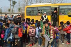 Di China, Bus Berkapasitas 19 Orang Angkut 62 Siswa Sekolah