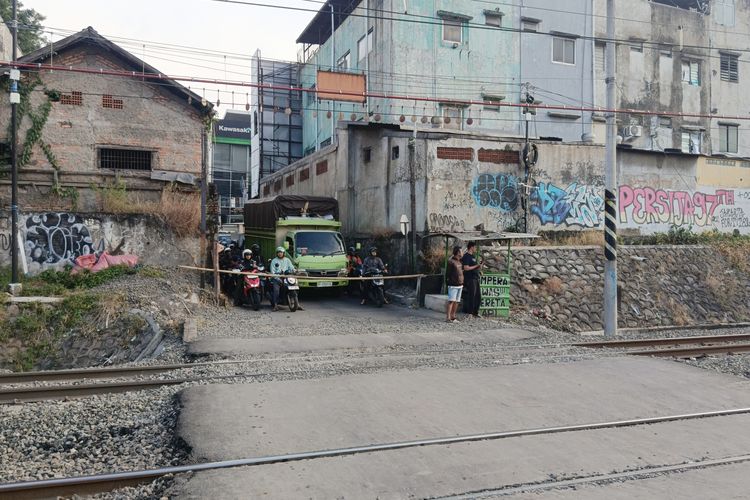 Usai Tragedi Bekasi, Polisi Bakal Pasang ETLE dan Siagakan Personel di Pelintasan Sebidang