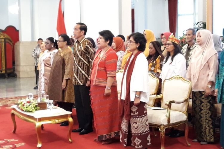 Presiden Joko Widodo saat bersilaturahim dengan 500-an aktivis perempuan arus bawah di Istana Negara Jakarta, Rabu (6/3/2019).
