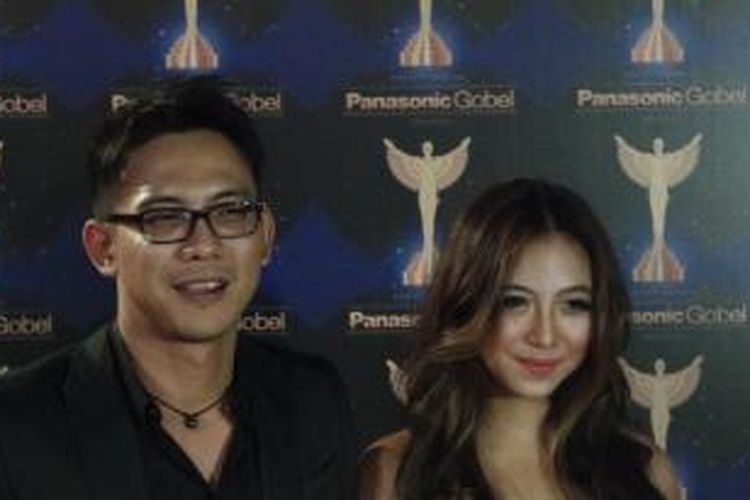 David NOAH dan Nadia Vega di karpet merah Panasonic Gobel Awards 2014, Jakarta, Sabtu (5/4/2014) malam