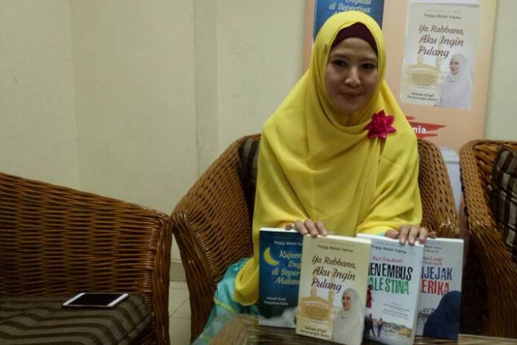 Pegi Melati Sukma diabadikan saat jumpa pers peluncuran bukunya di Jakarta Convention Center (JCC), Jakarta Pusat, Rabu (3/5/2017).