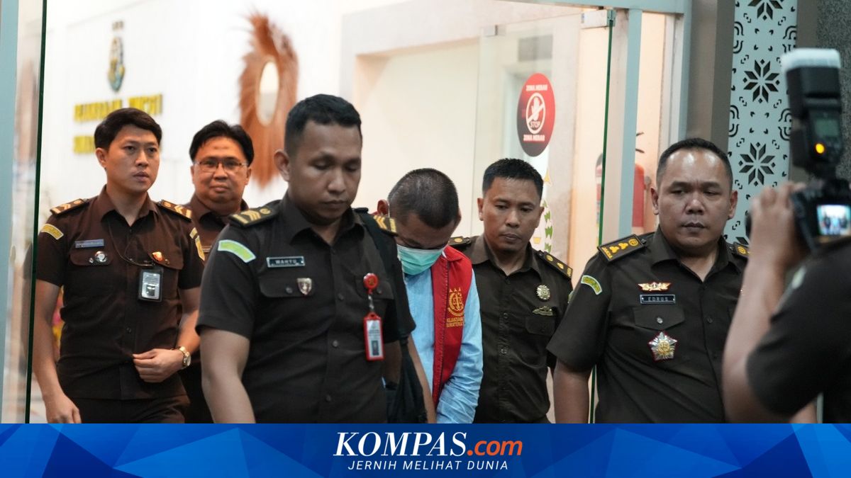 Kejati Sumsel Bongkar Korupsi Semen Rp74,3 Miliar, Satu Tersangka Ditahan



~TR #KorupsiSemen #KejatiSumsel