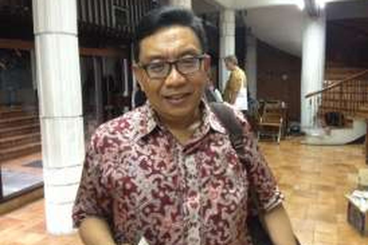 Peneliti sejarah Lembaga Ilmu Pengetahuan Indonesia (LIPI), Asvi Warman Adam, saat menghadiri sebuah diskusi mengenai Supersemar di Bentara Budaya Jakarta, Kamis (10/3/2016).