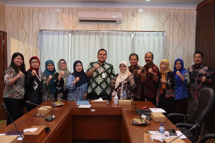 Bupati Blora Arief Rohman dalam acara pemaparan dan koordinasi antara Bupati Blora dan Kepala Dinkes Blora dengan tim dari Kemenkes dan Undip di ruang rapat Bupati Blora, Kamis (25/7/2024).
