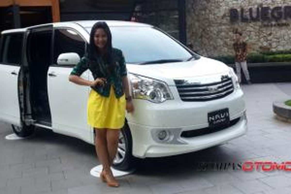 Toyota Astra Motor meluncurkan New NAV1, di Jakarta, Jumat (9/5/2014). Harga naik sekitar Rp 3 jutaan.