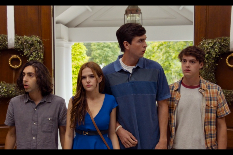 Nicholas Braun, Mateo Arias, Israel Broussard, dan Zoey Deutch dalam film komedi Good Kids (2016).