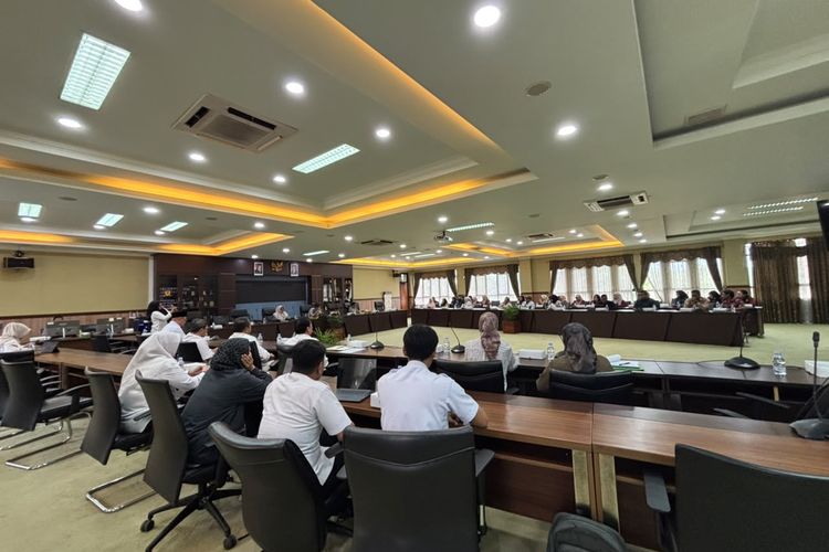 Uang Sudah Dipakai, Guru Swasta Resah Diminta Kembalikan Tunjangan 2025 dari Pemkab Kukar
