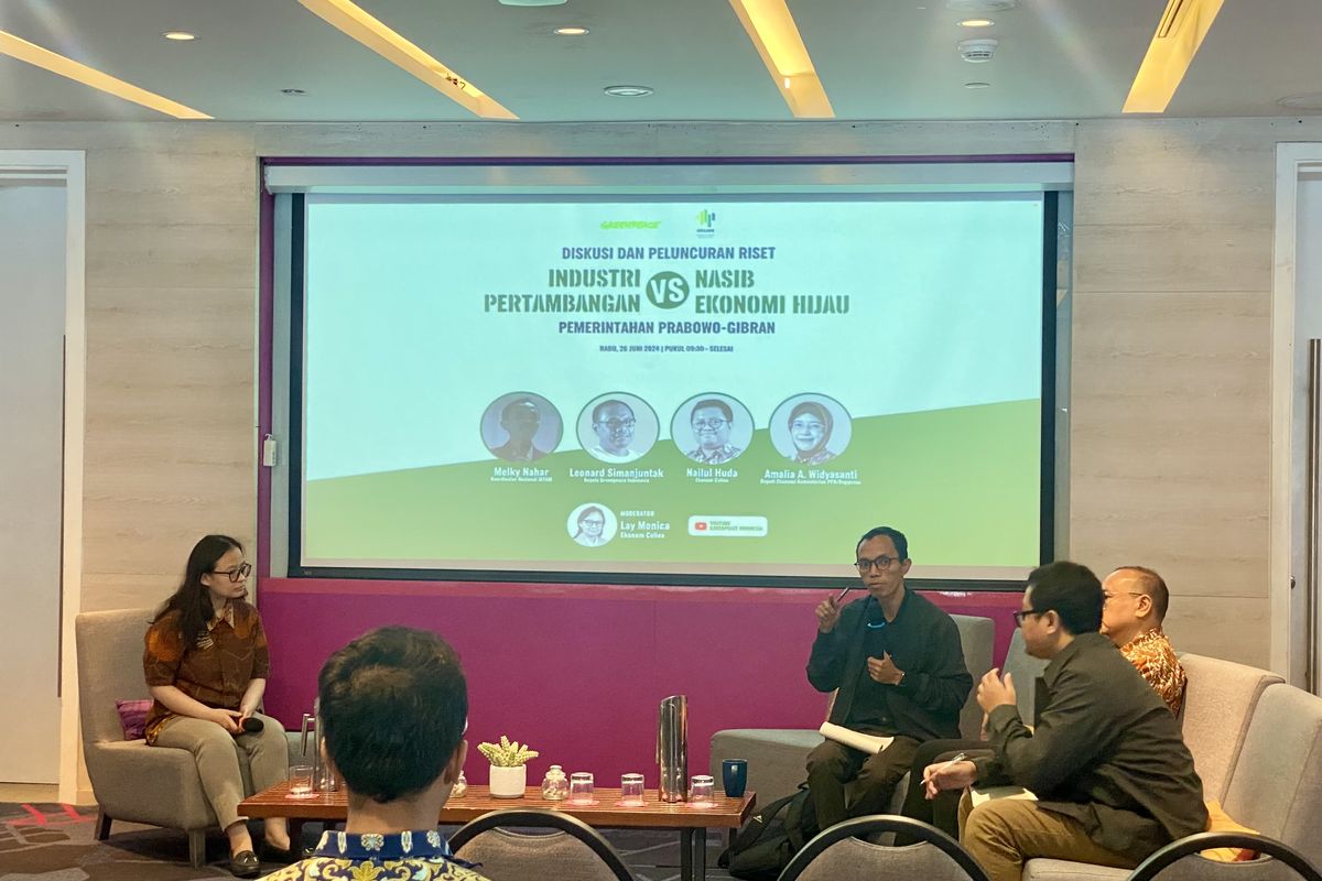 Diskusi dan Peluncuran Riset: Industri Pertambangan vs Nasib Ekonomi Hijau Pemerintahan Prabowo-Gibran yang digelar Greenpeace Indonesia dan Center of Economics and Law Studies (CELIOS) di Jakarta, Rabu (26/6/2024). 