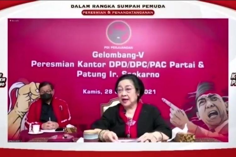 Ketua Umum PDI Perjuangan Megawati Soekarnoputri di acara virtual “Peresmian Dan Penandatangan Prasasti Taman UMKM Bung Karno dan 16 Kantor Partai PDI Perjuangan”, Kamis (28/10/2021). Foto: Tangkapan Layar Aplikasi Zoom Meeting