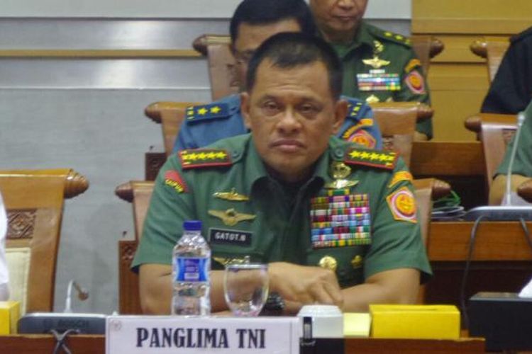 Panglima TNI Jenderal TNI Gatot Nurmantyo sebelum rapat kerja dengan Komisi I DPR, Senin (6/2/2017).