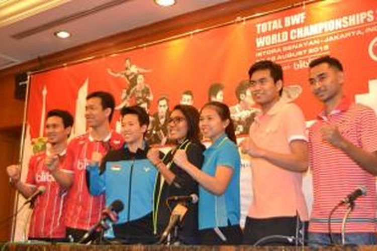 Para pemain Indonesia di kejuaraan bulu tangkis Total BWF Badminton Championship 2015: Muhammad Ahsan, Hendra Setiawan, Liliyana Natsir, Nitya Krishinda Maheswari, Greysia Polii, Tontowi Ahmad dan Tommy Sugiarto 