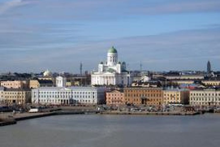 Kota Helsinki, Finlandia terletak di ujung semenanjung yang menjorok ke Laut Baltik. Hampir seluruh bagian kota berada di tepi pantai. 