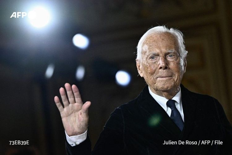 Legenda mode Italia Giorgio Armani, meninggal dunia pada usia 91 tahun.