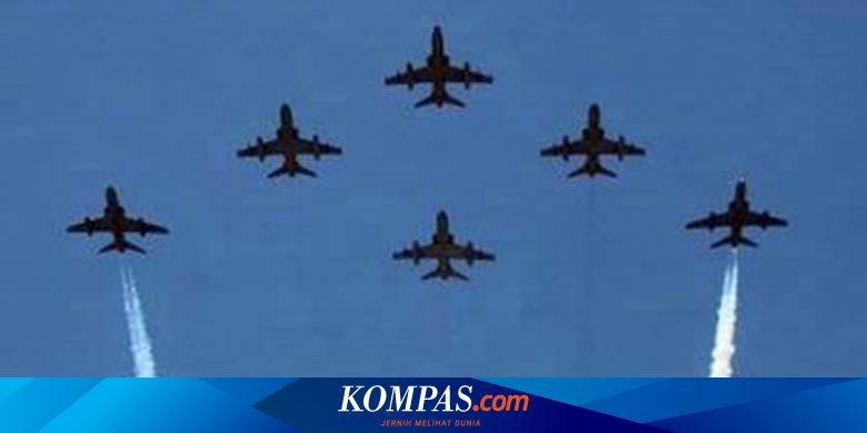 Tni Pamer Aksi Akrobatik Pesawat Tempur