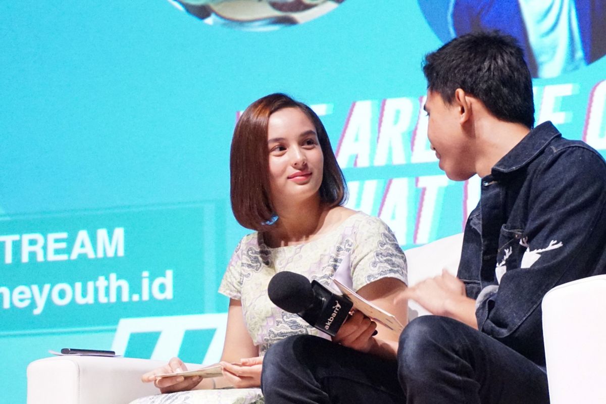 Artis peran Chelsea Islan dalam acara We The Youth di gedung Pusat Perfilman H. Usmar Ismail, Kuningan, Jakarta Selatan, Sabtu (24/2/2018).