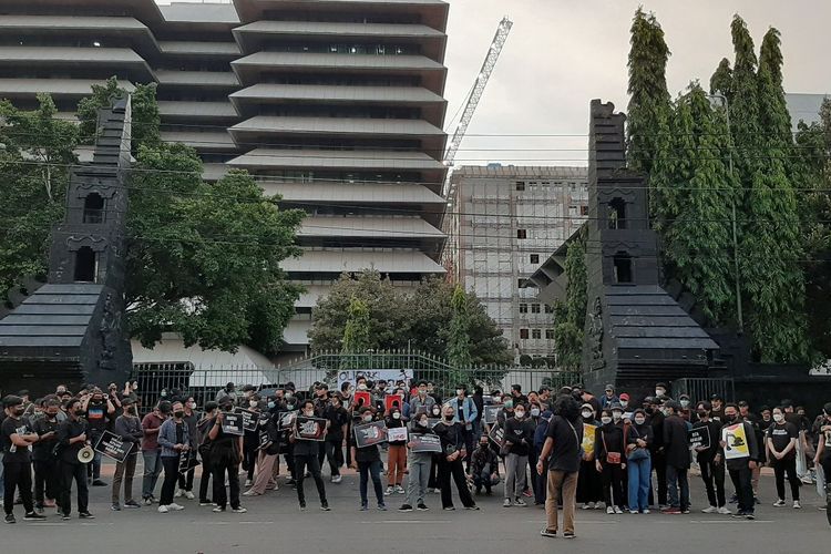 Aksi demo di depan kantor gubernur jateng, Kamis (30/9/2021)